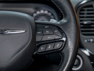 2020 Chrysler 300 in St-Jérôme, Quebec - 15 - w320h240px