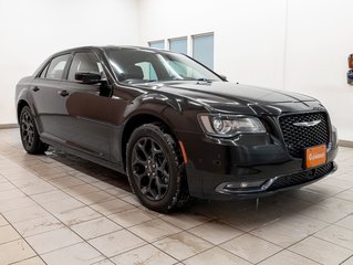 2020 Chrysler 300 in St-Jérôme, Quebec - 9 - w320h240px