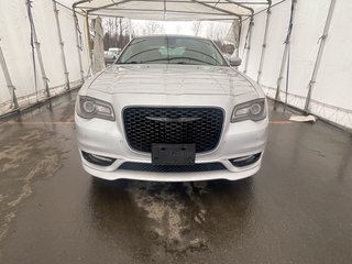 2022 Chrysler 300 in St-Jérôme, Quebec - 5 - w320h240px