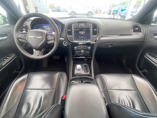 Chrysler 300  2023 à St-Jérôme, Québec - 12 - w320h240px