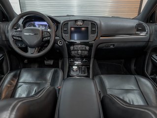 2023 Chrysler 300 in St-Jérôme, Quebec - 12 - w320h240px