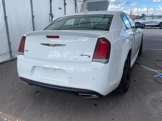 Chrysler 300  2023 à St-Jérôme, Québec - 9 - w320h240px