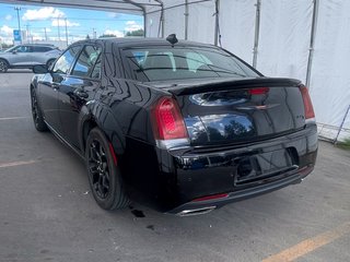 Chrysler 300  2023 à St-Jérôme, Québec - 6 - w320h240px