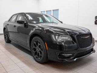 2023 Chrysler 300 in St-Jérôme, Quebec - 10 - w320h240px