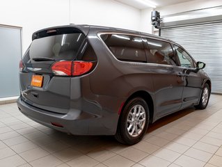 Chrysler Grand Caravan  2022 à St-Jérôme, Québec - 8 - w320h240px