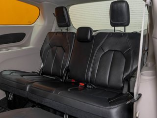 Chrysler Pacifica Hybrid  2022 à St-Jérôme, Québec - 27 - w320h240px