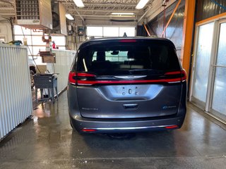 Chrysler Pacifica Hybrid  2022 à St-Jérôme, Québec - 6 - w320h240px
