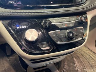 Chrysler Pacifica Hybrid  2022 à St-Jérôme, Québec - 16 - w320h240px