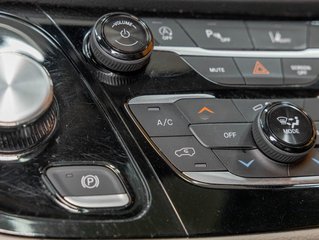 2024 Chrysler Pacifica in St-Jérôme, Quebec - 23 - w320h240px