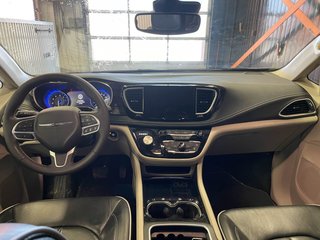 2024 Chrysler Pacifica in St-Jérôme, Quebec - 13 - w320h240px