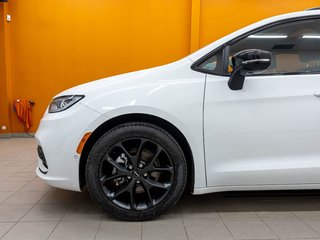 2024 Chrysler Pacifica in St-Jérôme, Quebec - 40 - w320h240px