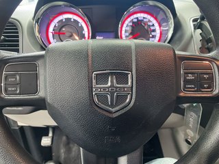 2017 Dodge Grand Caravan in St-Jérôme, Quebec - 13 - w320h240px