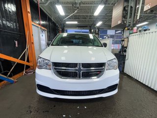 2017 Dodge Grand Caravan in St-Jérôme, Quebec - 4 - w320h240px