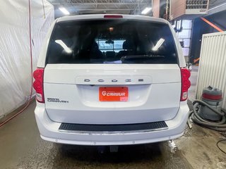 2019 Dodge Grand Caravan in St-Jérôme, Quebec - 6 - w320h240px