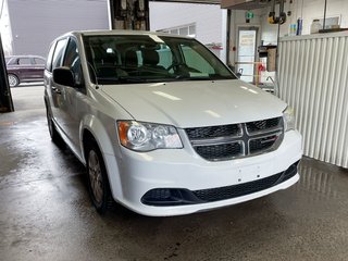 2020 Dodge Grand Caravan in St-Jérôme, Quebec - 9 - w320h240px