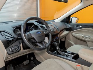 2017 Ford Escape in St-Jérôme, Quebec - 2 - w320h240px