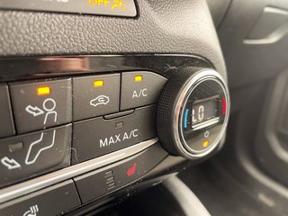 Ford Escape  2021 à St-Jérôme, Québec - 14 - w320h240px