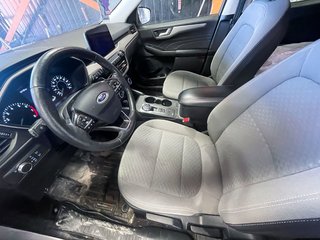 Ford Escape  2021 à St-Jérôme, Québec - 3 - w320h240px