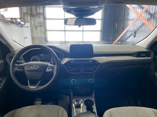 Ford Escape  2021 à St-Jérôme, Québec - 3 - w320h240px