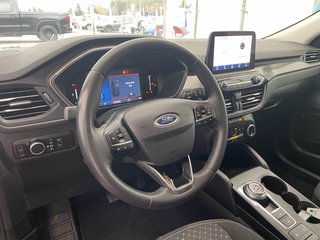 Ford Escape  2023 à St-Jérôme, Québec - 3 - w320h240px