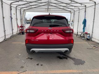 Ford Escape  2023 à St-Jérôme, Québec - 6 - w320h240px