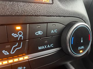 Ford Escape  2023 à St-Jérôme, Québec - 12 - w320h240px