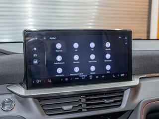 2025 Ford Explorer in St-Jérôme, Quebec - 18 - w320h240px