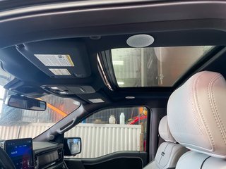 Ford F-150 Lightning  2023 à St-Jérôme, Québec - 3 - w320h240px