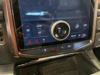 2023 Ford F-150 Lightning in St-Jérôme, Quebec - 13 - w320h240px