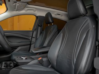 2022 Ford Mustang Mach-E in St-Jérôme, Quebec - 11 - w320h240px