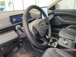 2022 Ford Mustang Mach-E in St-Jérôme, Quebec - 5 - w320h240px
