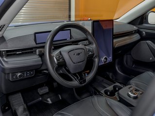 Ford Mustang Mach-E  2022 à St-Jérôme, Québec - 2 - w320h240px