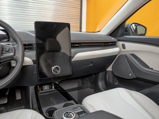 2022 Ford Mustang Mach-E in St-Jérôme, Quebec - 23 - w320h240px