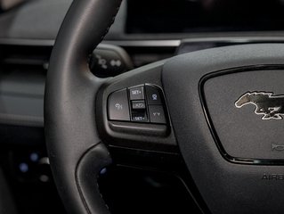 Ford Mustang Mach-E  2023 à St-Jérôme, Québec - 15 - w320h240px
