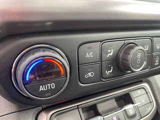 2021 GMC Acadia in St-Jérôme, Quebec - 18 - w320h240px