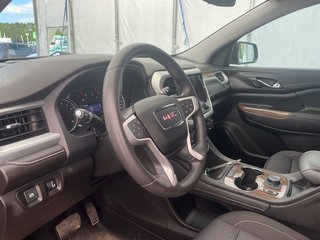 GMC Acadia  2023 à St-Jérôme, Québec - 3 - w320h240px