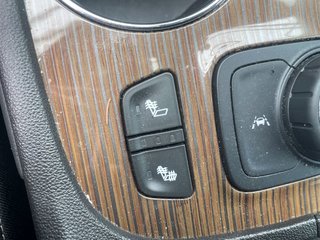 GMC Acadia  2023 à St-Jérôme, Québec - 12 - w320h240px