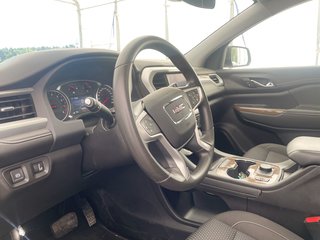 GMC Acadia  2023 à St-Jérôme, Québec - 4 - w320h240px