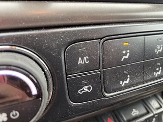 2022 GMC Canyon in St-Jérôme, Quebec - 17 - w320h240px