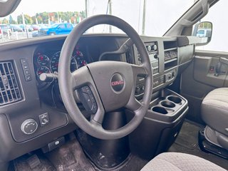 2022 GMC Savana Passenger in St-Jérôme, Quebec - 3 - w320h240px