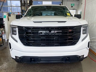 2023 GMC Sierra 1500 in St-Jérôme, Quebec - 5 - w320h240px