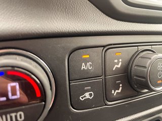 2019 GMC Terrain in St-Jérôme, Quebec - 17 - w320h240px