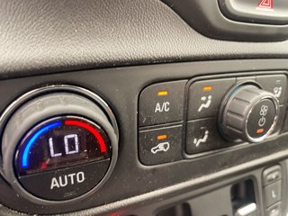 2020 GMC Terrain in St-Jérôme, Quebec - 14 - w320h240px