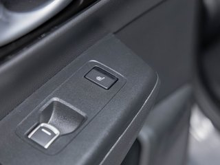 2023 Honda CR-V Hybrid in St-Jérôme, Quebec - 31 - w320h240px