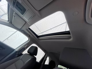 2023 Honda CR-V in St-Jérôme, Quebec - 3 - w320h240px