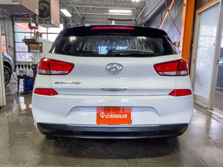 Hyundai Elantra GT  2018 à St-Jérôme, Québec - 6 - w320h240px