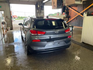 Hyundai Elantra GT  2018 à St-Jérôme, Québec - 6 - w320h240px