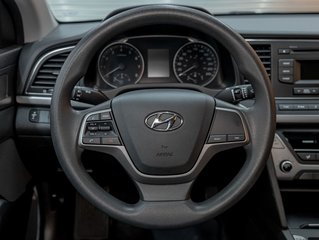 Hyundai Elantra  2017 à St-Jérôme, Québec - 12 - w320h240px