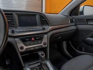Hyundai Elantra  2018 à St-Jérôme, Québec - 18 - w320h240px