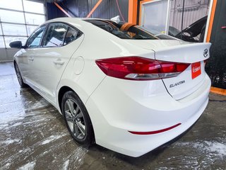 2018 Hyundai Elantra in St-Jérôme, Quebec - 5 - w320h240px